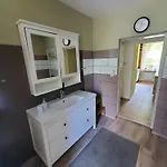 Zwei Im Stadt Altbau Mit Balkon 아파트 *