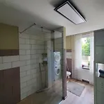 Zwei Im Stadt Altbau Mit Balkon * 라어