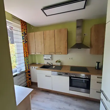 Zwei Im Stadt Altbau Mit Balkon Appartement *
