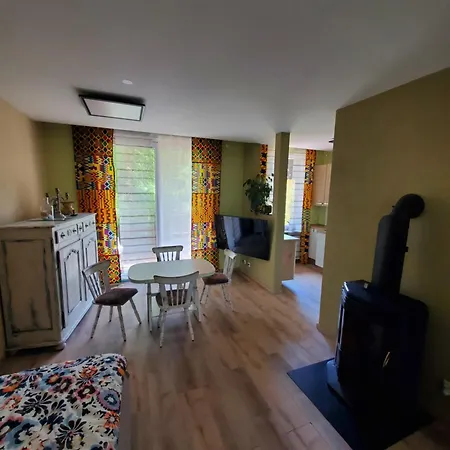 Zwei Im Stadt Altbau Mit Balkon Appartamento